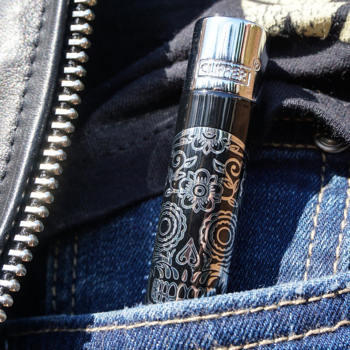 Zapalniczka Clipper Metalowy CMP11 MEXICAN SKULLS Srebro